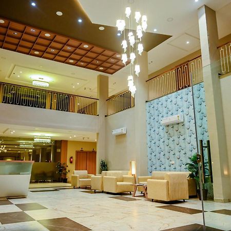 Hotel Maa Bhagwati Palace Khandwa ภายนอก รูปภาพ